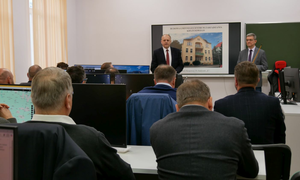 Szkolenie w Laboratorium Zarządzania Kryzysowego Jaśmin, z udziałem wójtów, burmistrzów i prezydentów miast