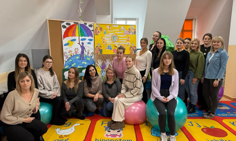 Studentki Pedagogiki Przedszkolnej i Wczesnoszkolnej w rocznicę przyjęcia Konwencji o Prawach Dziecka