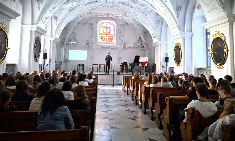 „How to Learn English Effectively” w I LO Carolinum