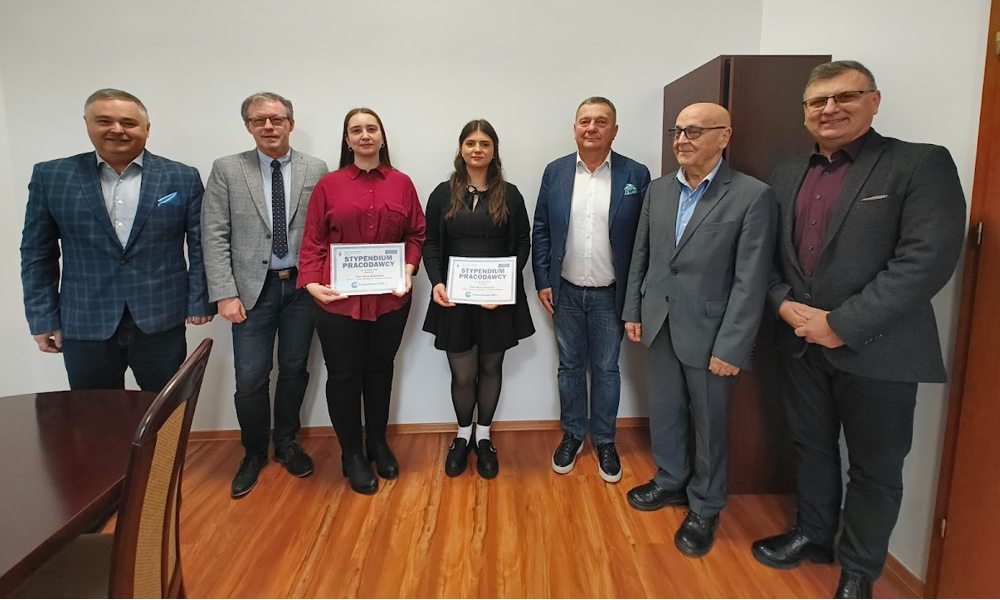 Stypendium pracodawcy Cementowni „ODRA” S.A. dla studentek PANS w Nysie