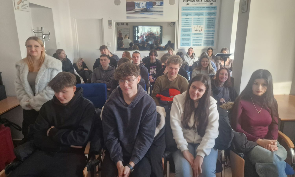 Warsztaty z techniki kryminalistycznej dla uczniów Zespołu Szkół w Głuchołazach