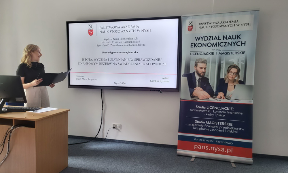 Sukces kolejnych obron na Wydziale Nauk Ekonomicznych! Wyjątkowy moment w roku jubileuszowym