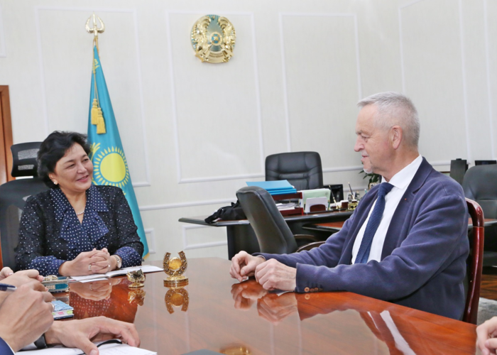 Wizyta dr. inż. Adama Ujmy w Kazachstanie w ramach Erasmus+ Staff Mobility for Training