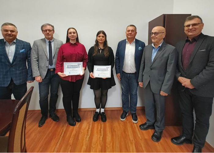 Stypendium pracodawcy Cementowni „ODRA” S.A. dla studentek PANS w Nysie