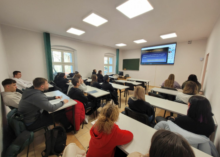 Neo-militaryzm rosyjskiej młodzieży jako zagrożenie dla architektury bezpieczeństwa