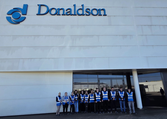 Studenci Zarządzania i Inżynierii Produkcji PANS Nysa z wizytą studyjną w firmie Donaldson w Skarbimierzu